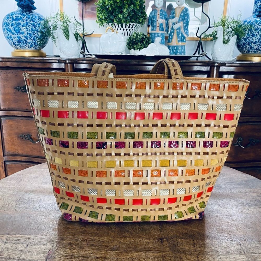 Fabulous Italian made Braccialini woven colorful tote bag